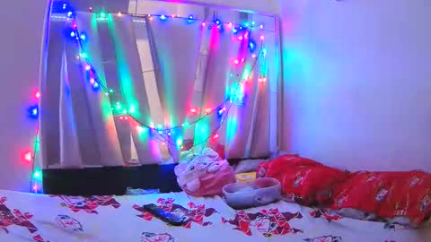 Elektra chair online show from February 13, 2026, 9:00 pm