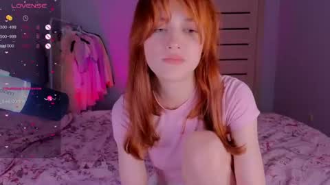 silly___woman online show from June 12, 2026, 7:46 pm