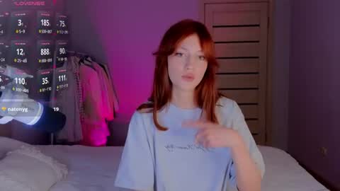 silly___woman online show from June 25, 2026, 7:18 pm