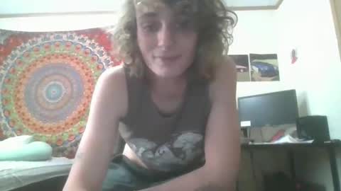 Snapshot of sillycutecow chatting on November 3, 2025, 4:41 pm Hailey online show from November 3, 2025, 4:41 pm