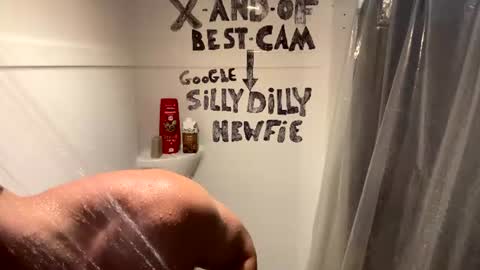 Snapshot of sillydillynewfie chatting on July 3, 2026, 4:35 pm Silly Dilly Newfie online show from July 3, 2026, 4:35 pm