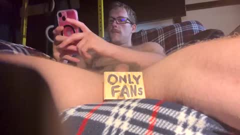 Snapshot of sillydillynewfie chatting on July 13, 2026, 4:59 am Silly Dilly Newfie online show from July 13, 2026, 4:59 am