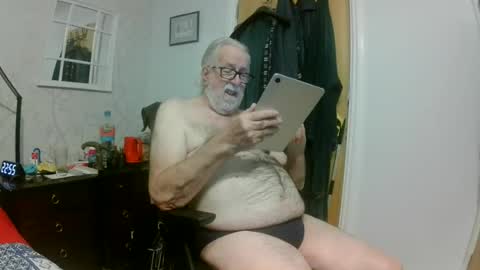 sillyoldman45221063 online show from July 25, 2026, 9:56 pm