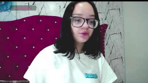 silvia_ls online show from December 8, 2024, 9:41 pm