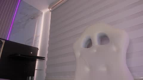 silvia online show from January 27, 2025, 5:58 pm