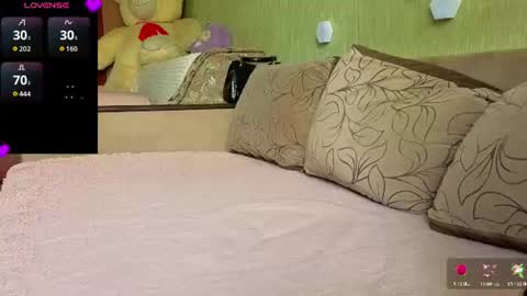 miss Anna online show from June 9, 2026, 9:54 am