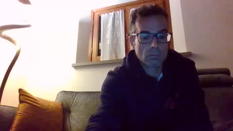 Snapshot of simmeturbate chatting on October 28, 2025, 10:34 pm Italiandaddyitalydickassbottomassholecomshowmasturbatenudeboyitalyatleticcutemuscolarhardcockdickboy online show from October 28, 2025, 10:34 pm