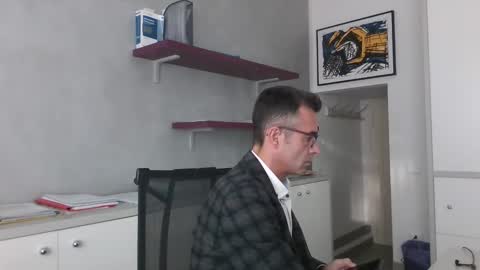 Snapshot of simmeturbate chatting on November 13, 2025, 7:29 am Italiandaddyitalydickassbottomassholecomshowmasturbatenudeboyitalyatleticcutemuscolarhardcockdickboy online show from November 13, 2025, 7:29 am