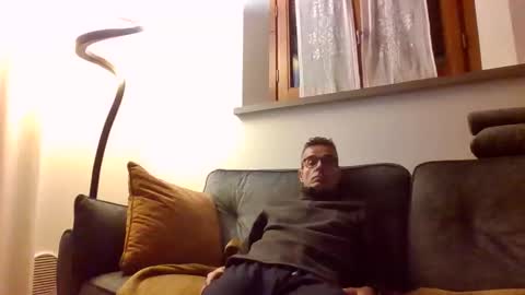 Snapshot of simmeturbate chatting on November 15, 2025, 9:54 pm Italiandaddyitalydickassbottomassholecomshowmasturbatenudeboyitalyatleticcutemuscolarhardcockdickboy online show from November 15, 2025, 9:54 pm