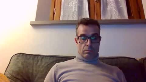 Snapshot of simmeturbate chatting on February 8, 2026, 9:40 pm Italiandaddyitalydickassbottomassholecomshowmasturbatenudeboyitalyatleticcutemuscolarhardcockdickboy online show from February 8, 2026, 9:40 pm