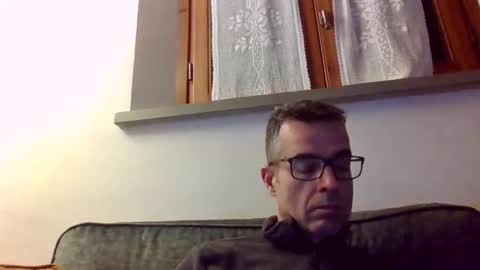 Snapshot of simmeturbate chatting on March 1, 2026, 8:55 pm Italiandaddyitalydickassbottomassholecomshowmasturbatenudeboyitalyatleticcutemuscolarhardcockdickboy online show from March 1, 2026, 8:55 pm