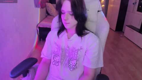Snapshot of simochka_ chatting on March 30, 2026, 8:54 pm Simochka online show from March 30, 2026, 8:54 pm