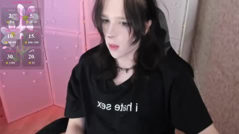 Snapshot of simochka_ chatting on April 23, 2026, 12:04 pm Simochka online show from April 23, 2026, 12:04 pm