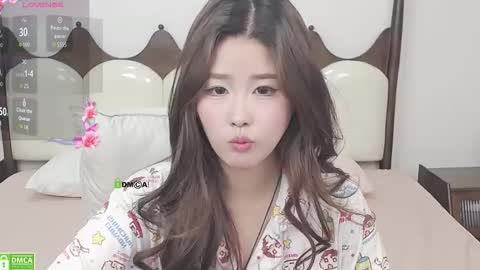 simonastephanie online show from November 14, 2025, 12:20 am