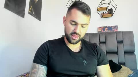 Snapshot of simonbeck chatting on May 22, 2026, 6:35 pm Simon online show from May 22, 2026, 6:35 pm