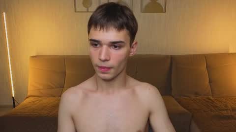 Snapshot of simonboy592 chatting on July 19, 2026, 1:15 pm Alex online show from July 19, 2026, 1:15 pm