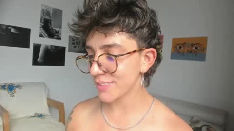 Sim. online show from December 9, 2024, 9:48 pm