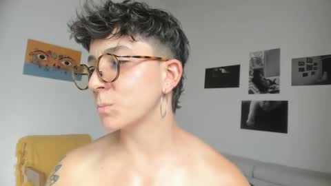 Sim. online show from January 20, 2025, 9:53 pm