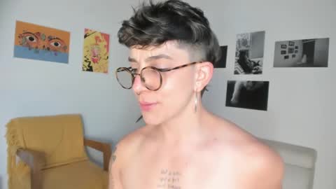 Sim. online show from January 30, 2025, 10:41 pm