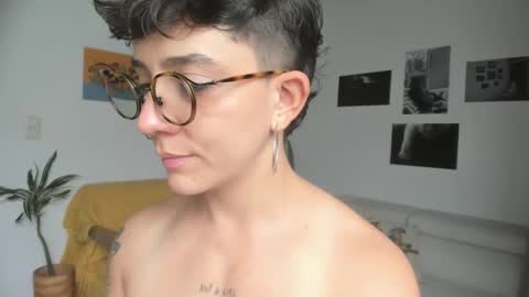 Sim. online show from February 8, 2025, 3:10 pm