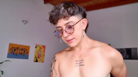 Sim. online show from February 21, 2025, 9:11 pm