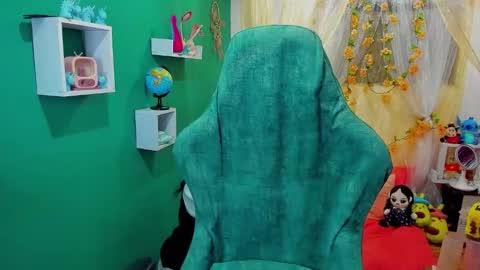 Simon Simpson          Modelo Independiente online show from December 1, 2025, 6:29 am