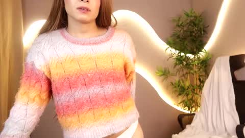 simone_sky online show from February 10, 2026, 12:59 am