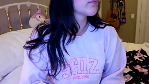 simonesighren online show from October 26, 2025, 4:18 am