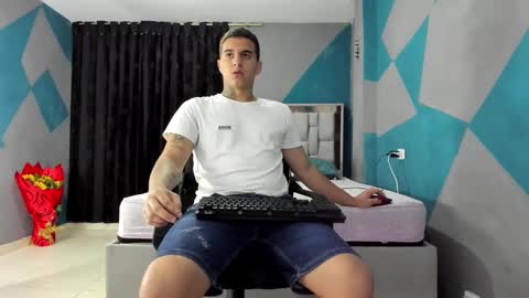 Snapshot of simonkeler chatting on February 28, 2025, 3:48 am SIMON KELER online show from February 28, 2025, 3:48 am