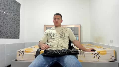 SIMON KELER online show from February 1, 2026, 12:09 am