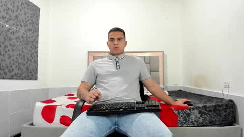 SIMON KELER online show from February 17, 2026, 1:24 am