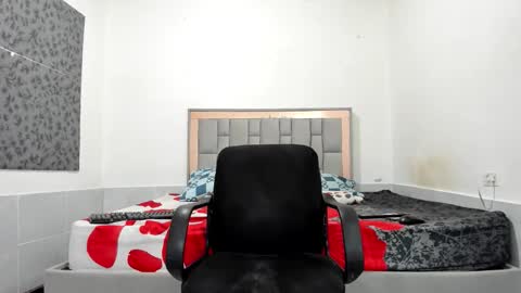 SIMON KELER online show from February 25, 2026, 2:43 am