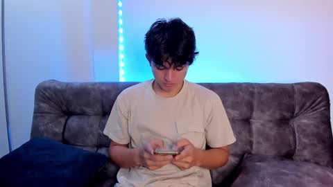  Simon  online show from December 21, 2024, 7:49 pm