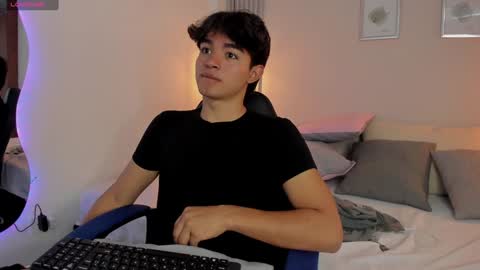  Simon  online show from January 26, 2025, 6:16 pm