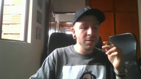 simonm777 online show from October 15, 2025, 9:04 pm