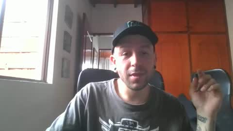 simonm777 online show from October 17, 2025, 1:25 pm