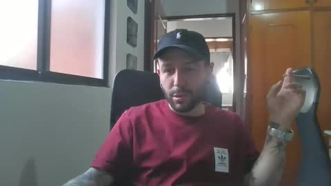 simonm777 online show from November 5, 2025, 7:03 pm