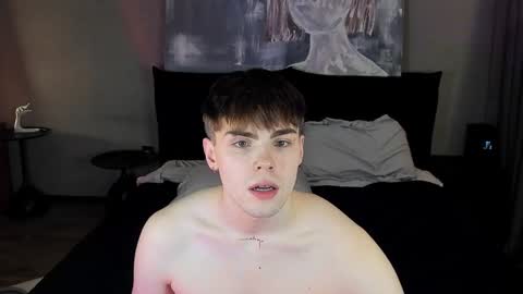 Snapshot of simonwnl chatting on December 6, 2024, 6:06 pm Simon online show from December 6, 2024, 6:06 pm