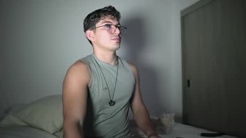 Snapshot of simoon_01 chatting on February 10, 2026, 4:38 am SIMOON online show from February 10, 2026, 4:38 am