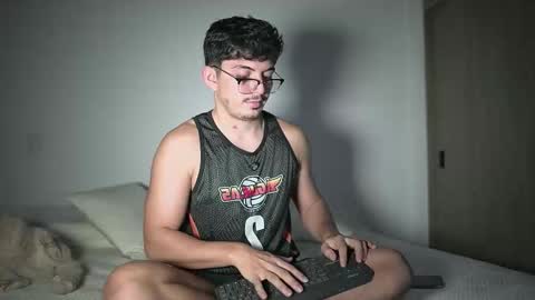 Snapshot of simoon_01 chatting on February 28, 2026, 1:39 am SIMOON online show from February 28, 2026, 1:39 am