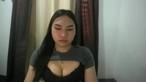 Snapshot of simply_francine chatting on June 4, 2026, 2:39 am simply francine online show from June 4, 2026, 2:39 am