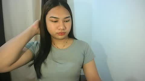 Snapshot of simply_francine chatting on June 12, 2026, 1:04 am simply francine online show from June 12, 2026, 1:04 am