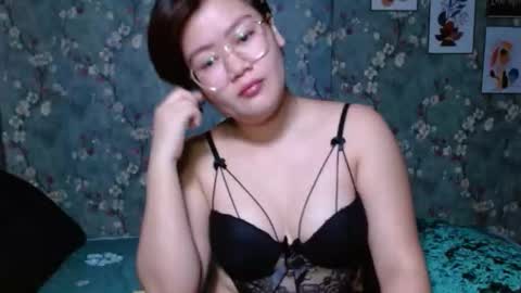 Snapshot of simply_niki chatting on September 19, 2025, 5:24 pm zia online show from September 19, 2025, 5:24 pm