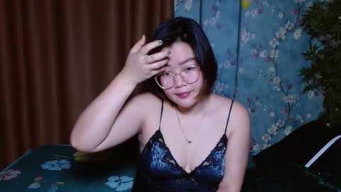 Snapshot of simply_niki chatting on February 8, 2026, 6:00 pm zia online show from February 8, 2026, 6:00 pm