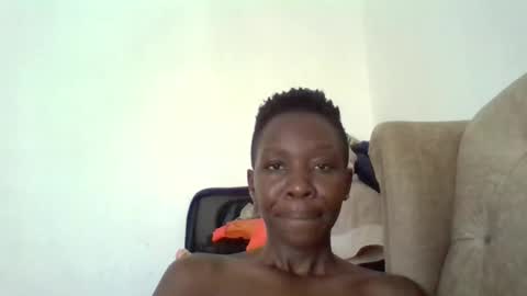 simplyloy33 online show from October 20, 2025, 11:43 am