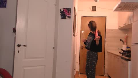 simyhvn online show from February 28, 2026, 5:41 am