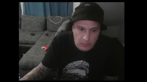 Snapshot of sinalco1975 chatting on April 26, 2026, 1:03 am sinalco1975 online show from April 26, 2026, 1:03 am