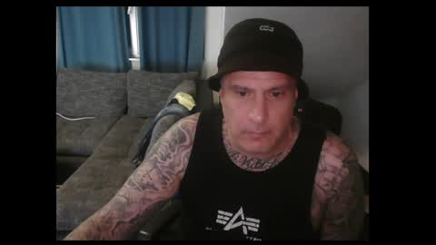 Snapshot of sinalco1975 chatting on May 3, 2026, 1:44 am sinalco1975 online show from May 3, 2026, 1:44 am