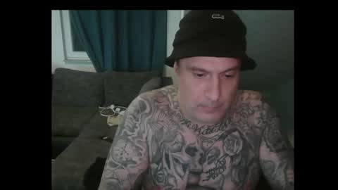 Snapshot of sinalco1975 chatting on May 20, 2026, 1:45 am sinalco1975 online show from May 20, 2026, 1:45 am