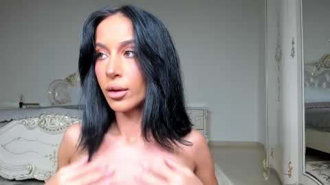 Snapshot of sincerelyc chatting on November 21, 2025, 8:18 pm C online show from November 21, 2025, 8:18 pm